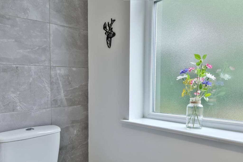 Refurbished Plush Property Great Transport Links Sheffield Buitenkant foto